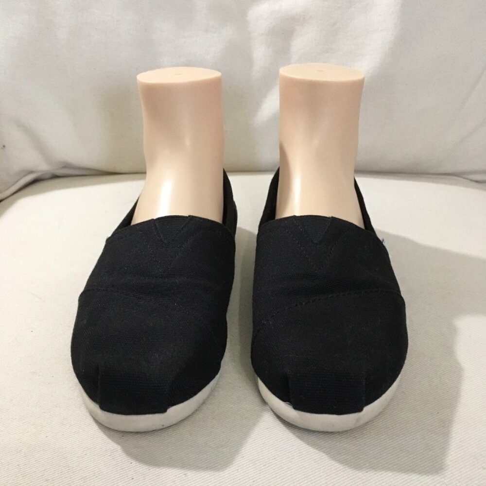 TOMS Classic Black Canvas Slip-On Shoe - Picture 2 of 8